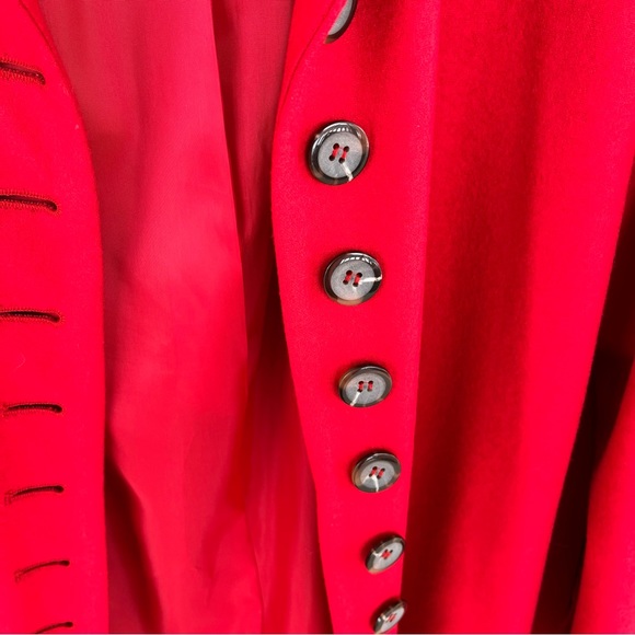 Harve Benard ladies long red dress coat. Size 16 - Picture 9 of 15